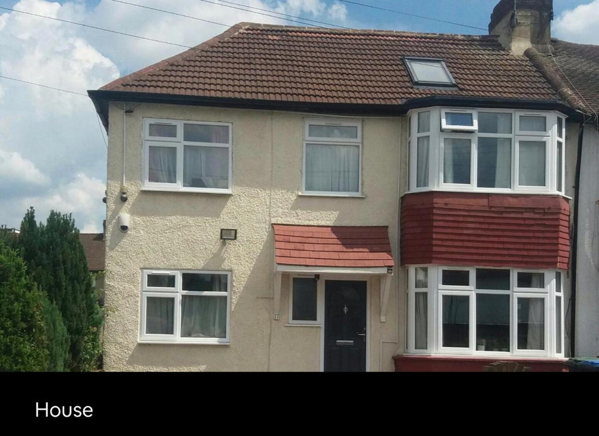 Double Rooms In Shared Home Enfield Exterior photo